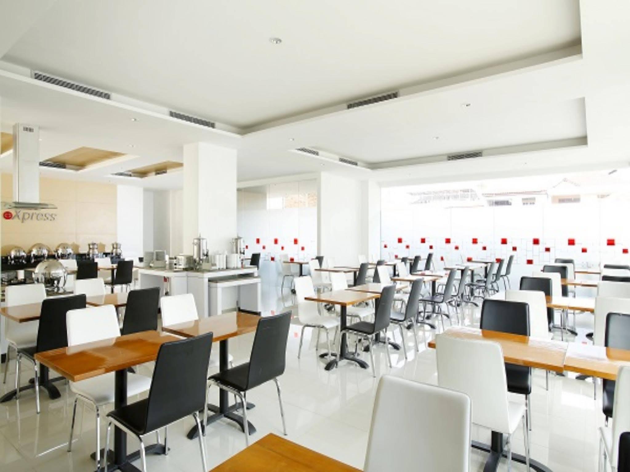 Amaris Hotel Tebet Jakarta Eksteriør bilde